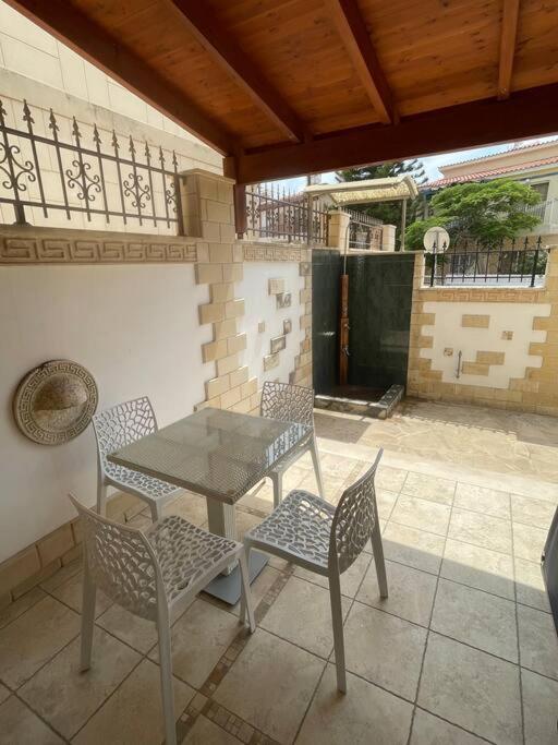 Ferienwohnung Nerina Paphos Exterior foto