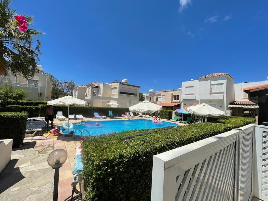 Ferienwohnung Nerina Paphos Exterior foto